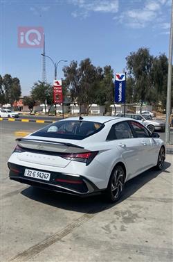 هیوندای ئەلەنترا